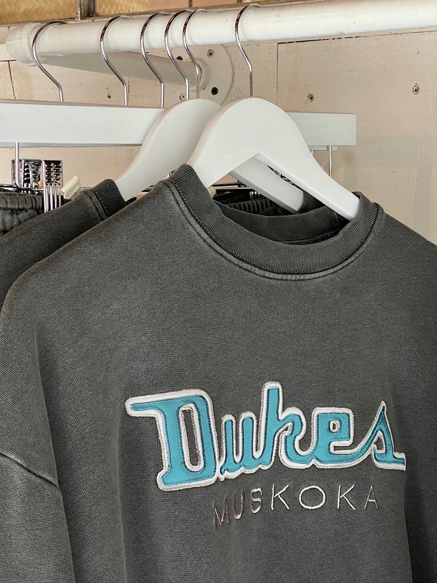 Duke's Muskoka Crewneck Sweatshirt Black Sand